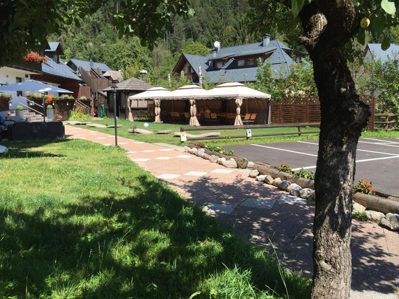 Hotel Tarvisio Four Seasons Bagian luar foto